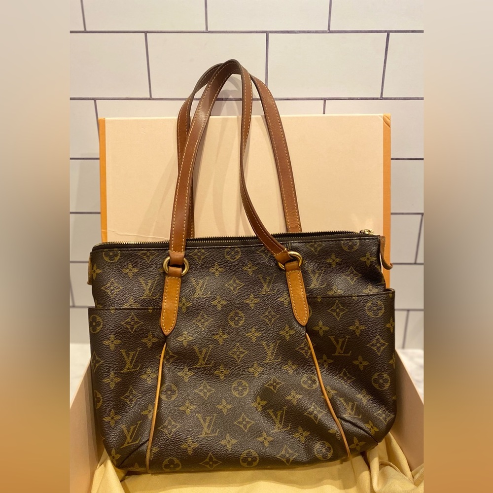 Louis Vuitton Totally PM